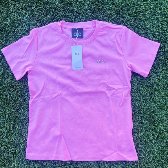 ALO Yoga Tops - ALO Yoga  Bright Pink Short Sleeve Tee